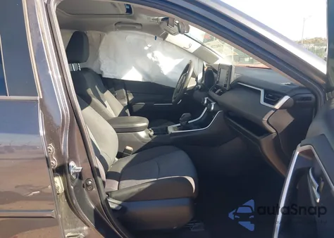 2020 Toyota Rav4 Xle z USA, uszkodzony, nr VIN 2T3W1RFV1LC048493